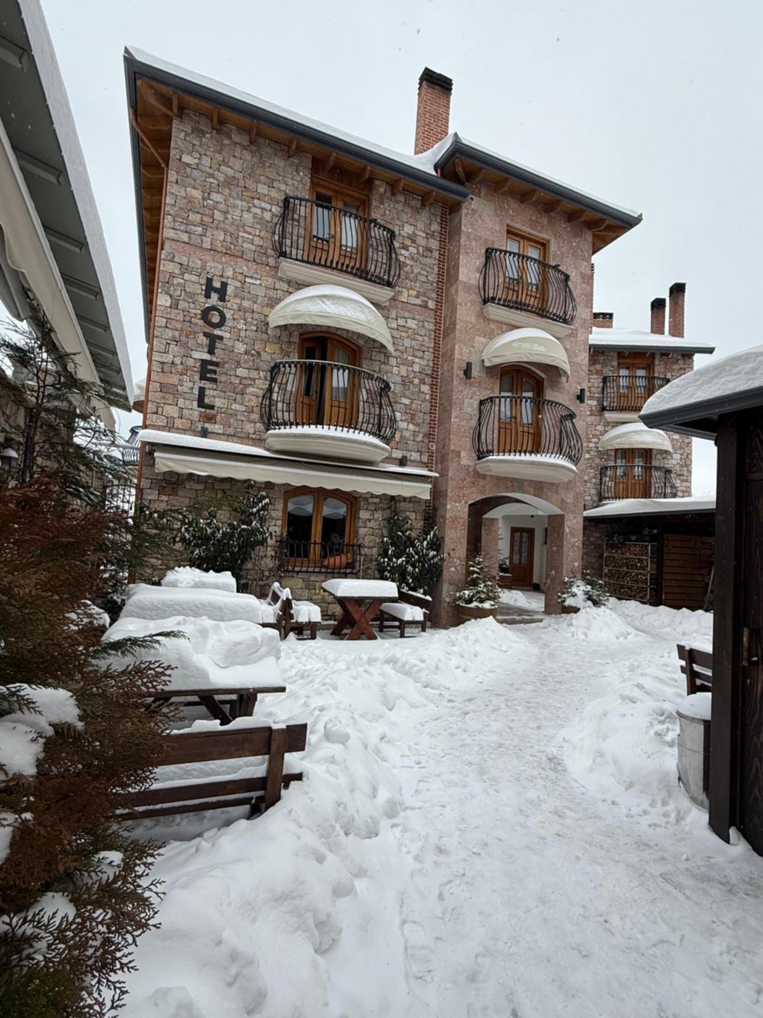 Hotel Ambassador Voskopojë Exteriér fotografie