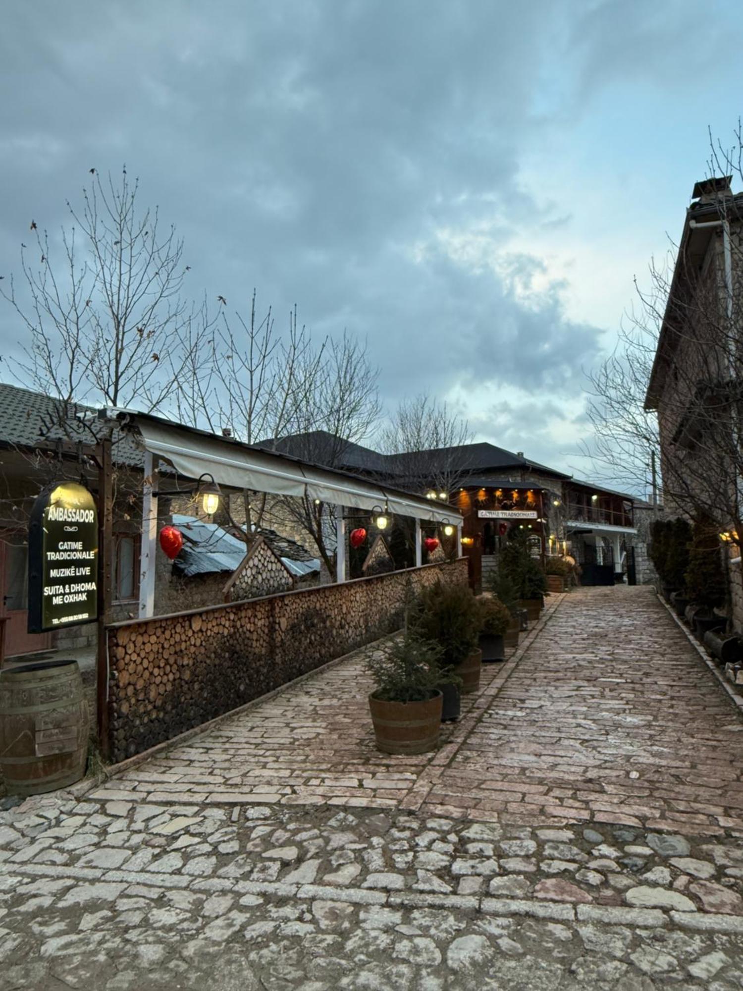 Hotel Ambassador Voskopojë Exteriér fotografie
